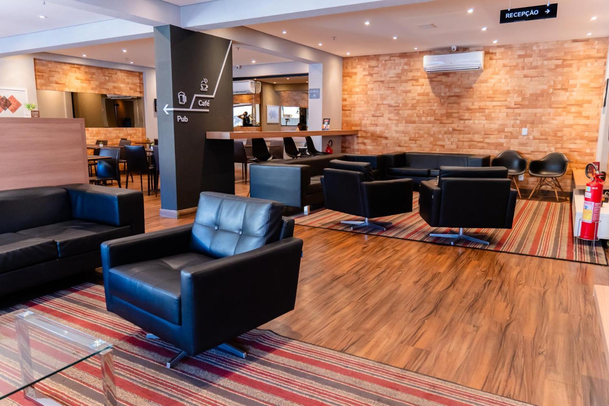 I5 Play Hotel Aguas Claras Extérieur photo
