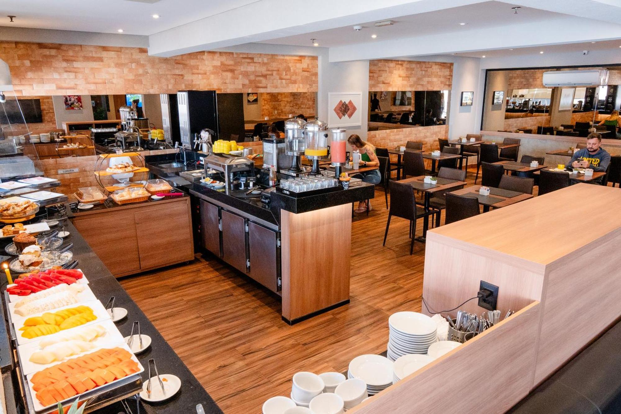I5 Play Hotel Aguas Claras Extérieur photo
