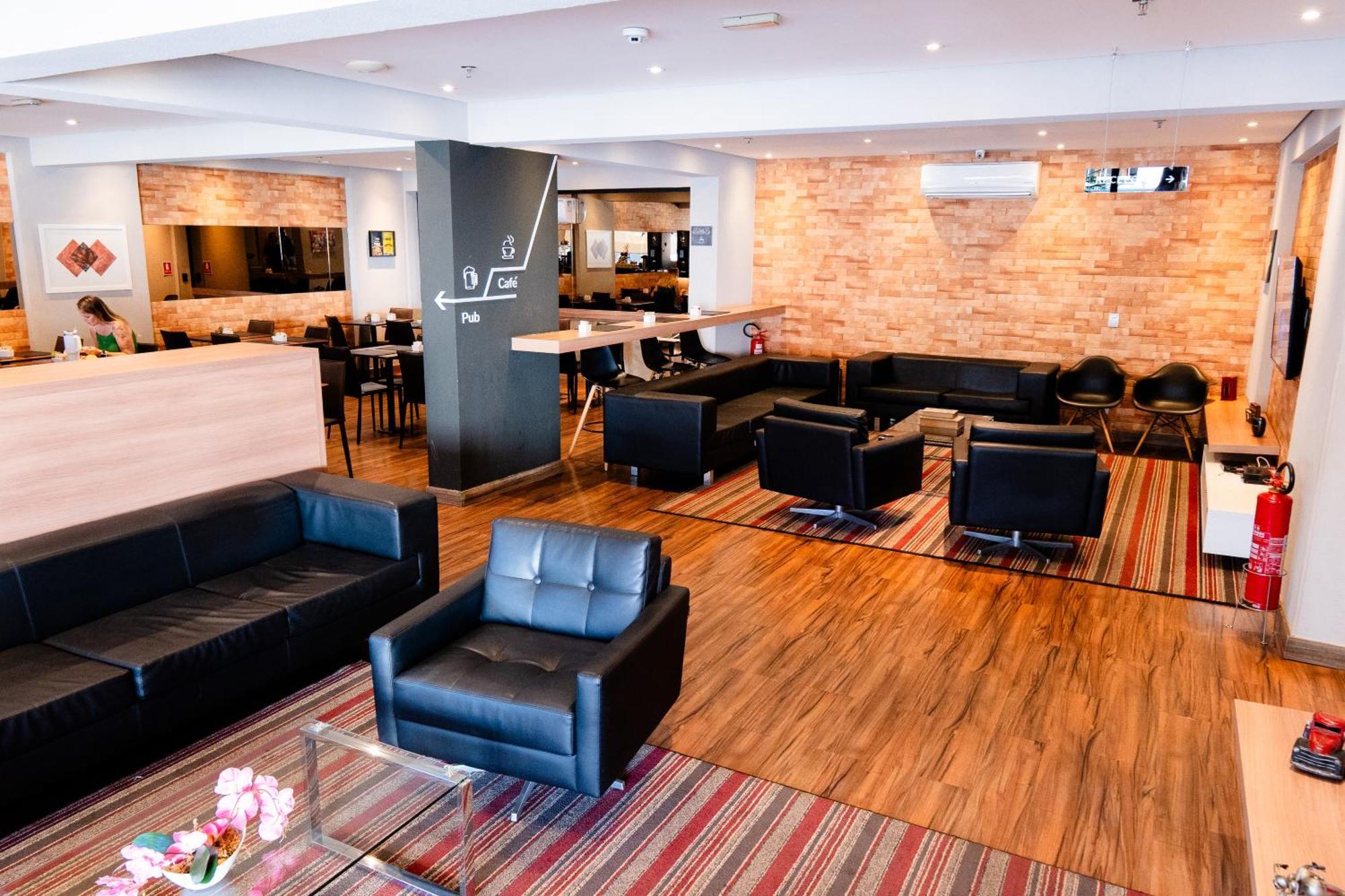 I5 Play Hotel Aguas Claras Extérieur photo