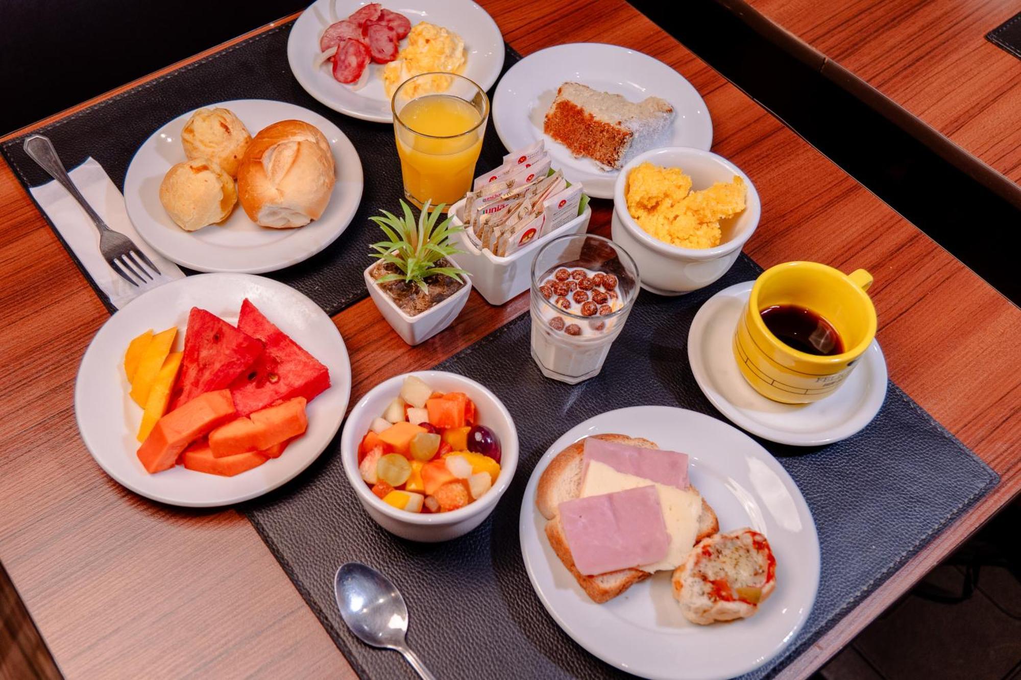 I5 Play Hotel Aguas Claras Extérieur photo